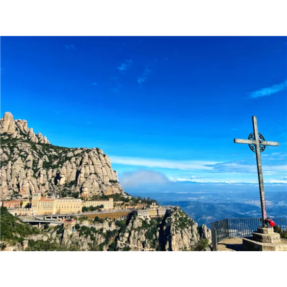 스페인/포르투갈 9일 ＜파라도르 1박+전일정 4성/국적기 바르셀로나 직항/가우디투어＞